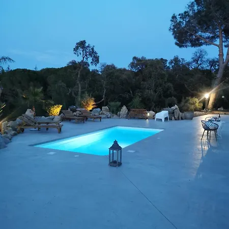 Dependance Dans Mas Traditionnel Avec Piscine Apartment *