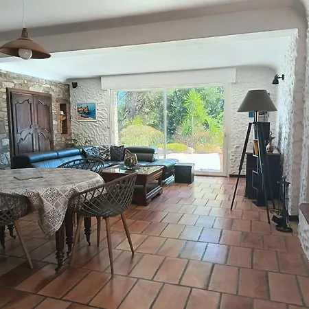 Apartment Dependance Dans Mas Traditionnel Avec Piscine *